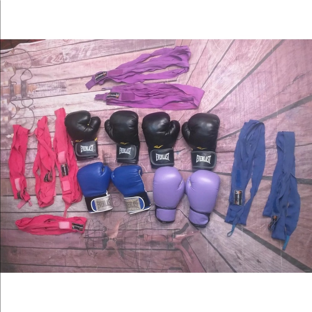 EVERLAST BOXING GLOVES 4 PAIR TRAINING & Wraps